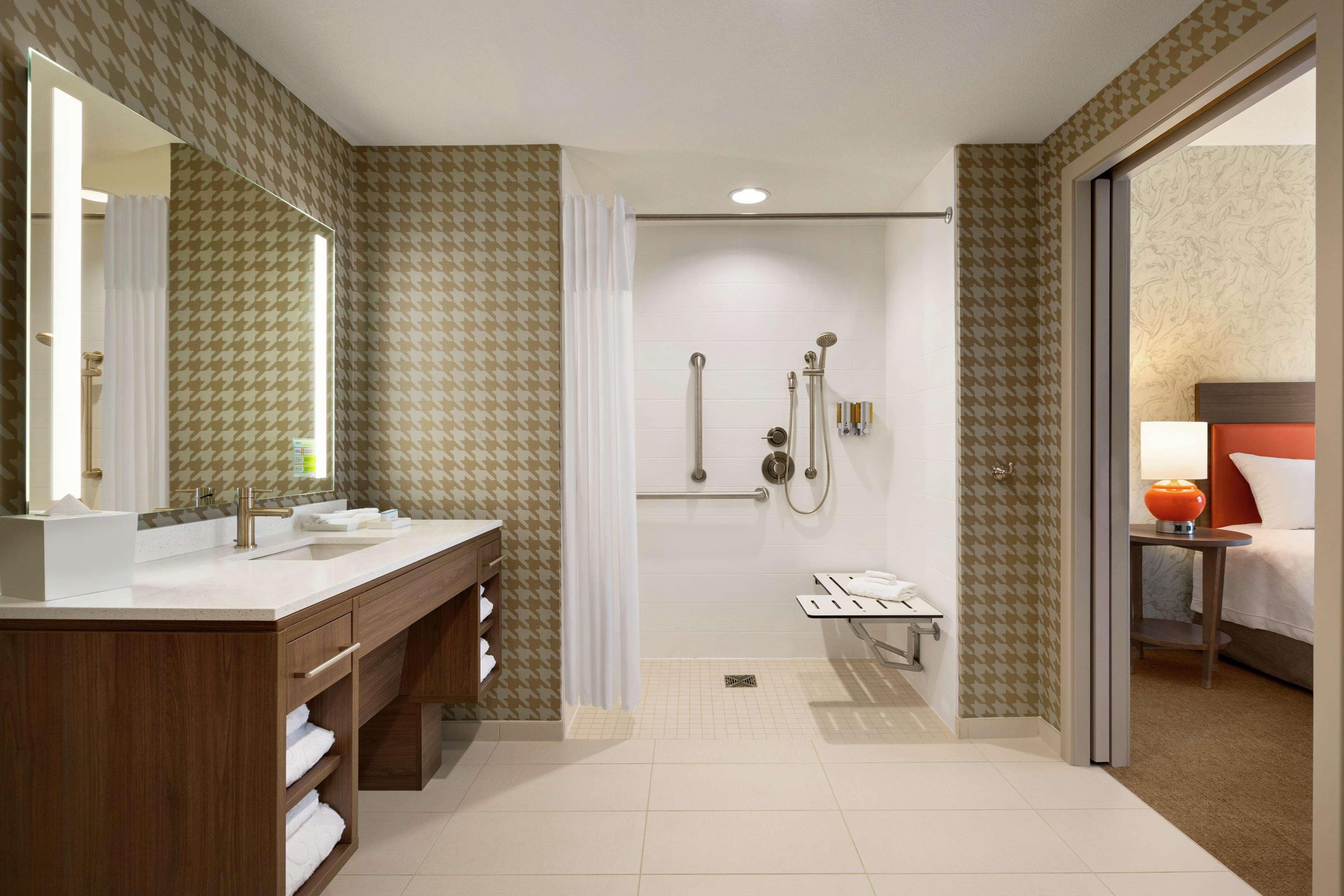 Home2 Suites By Hilton Frederick Buitenkant foto