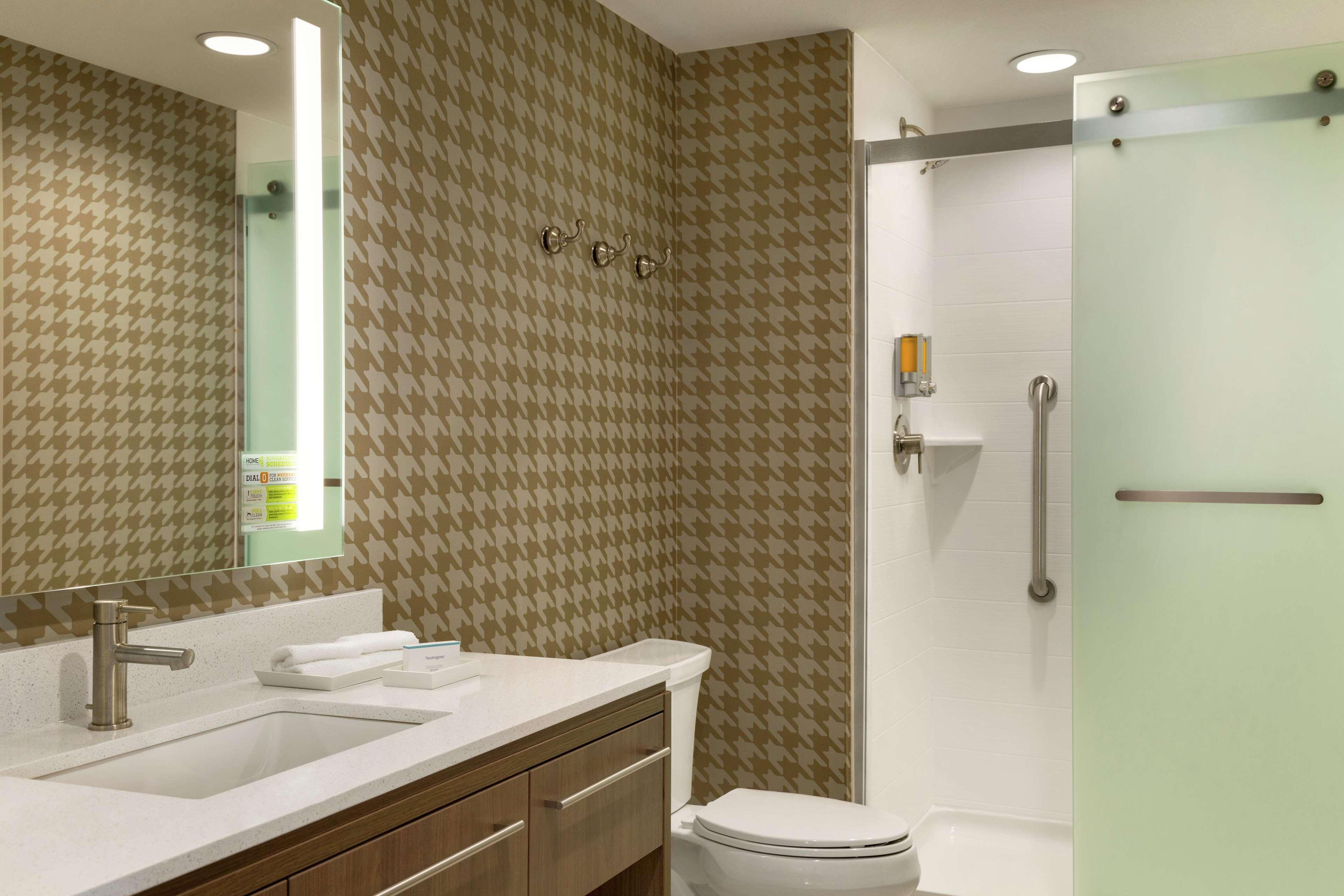 Home2 Suites By Hilton Frederick Buitenkant foto